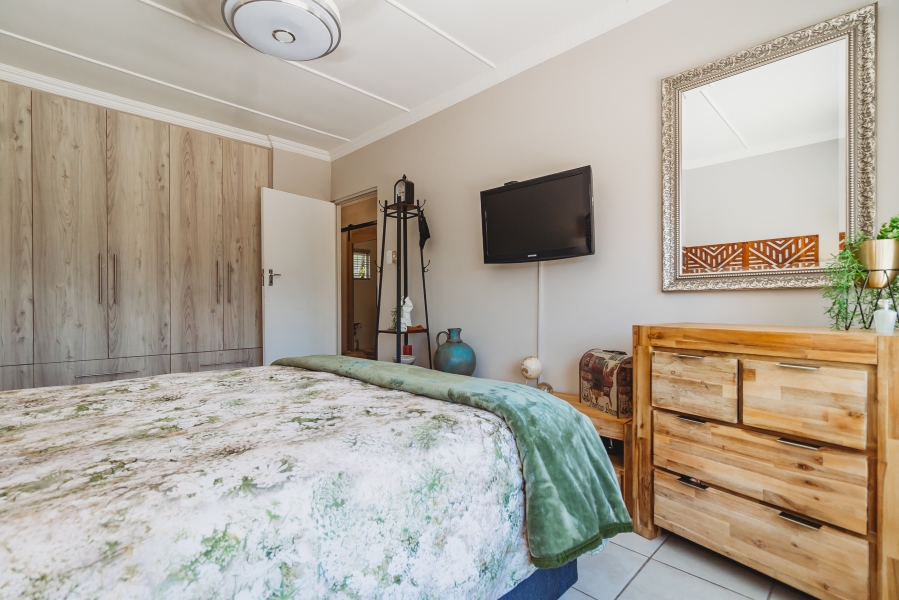 2 Bedroom Property for Sale in Dormehls Drift Western Cape